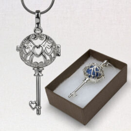 Aromatherapy Enclosure Locket - Key to my Heart